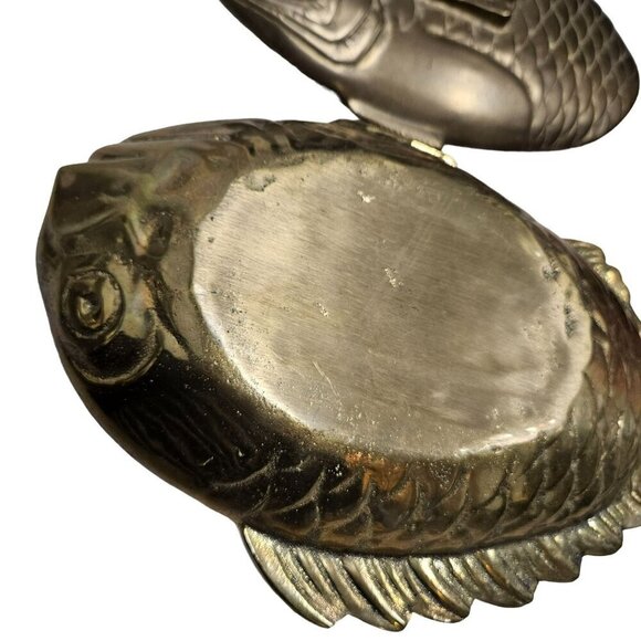 Vintage LARGE Brass Fish-Shaped Bowl Lid Trinket Holder Made Hong Kong 7.8 lbs - Picture 11 of 14